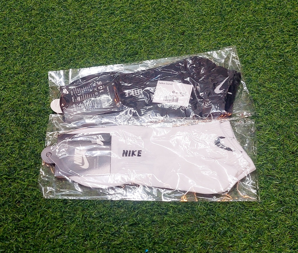 NIKE COLOUR